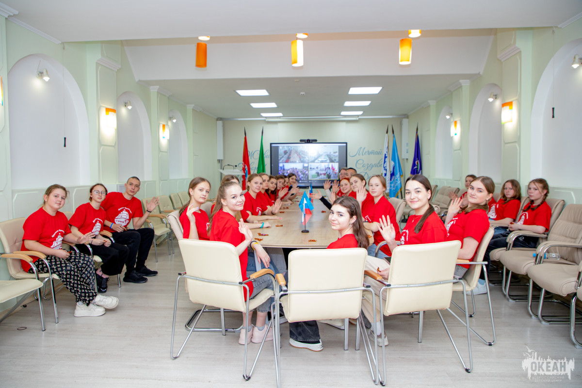 Воспитанники всероссийских детских центров приняли участие в телемосте «За датами имена, за именами история»